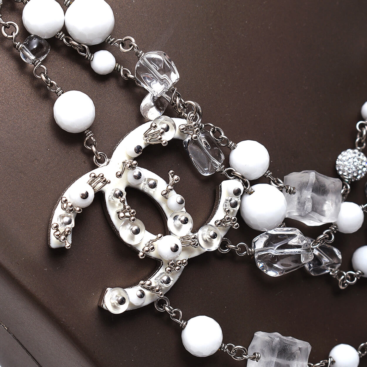 Chanel - White & Ice Cube CC Logo Pearl Frost Necklace 810/A